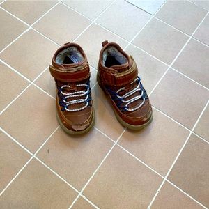 OshKosh a toddler Winter Boots Size 5 Toddler